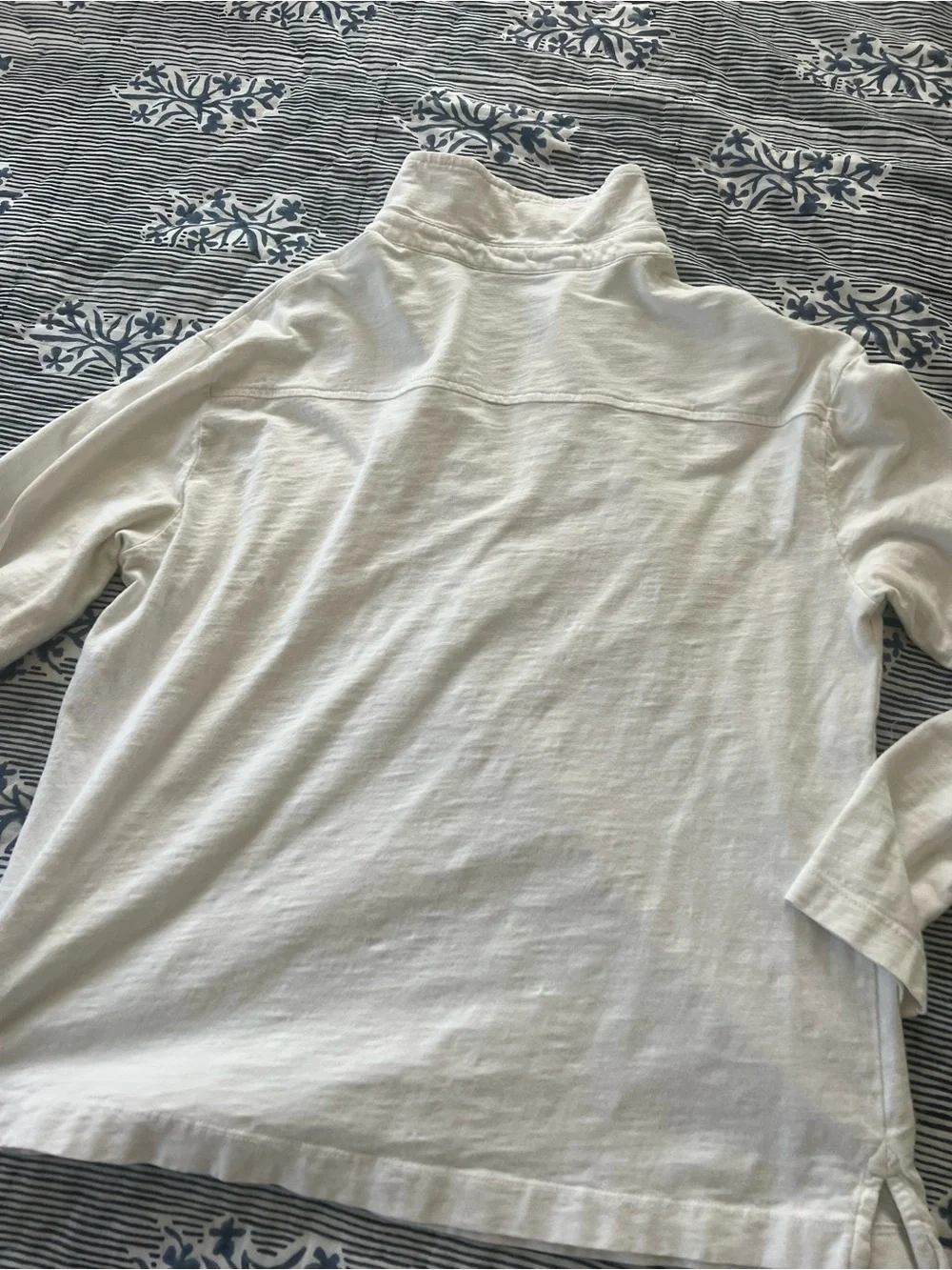 Vineyard Vines Women White Long Sleeve Polo with Whale Pocket. Not kids, women’s